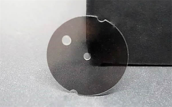 藍(lán)寶石鏡片的多維度應(yīng)用體系